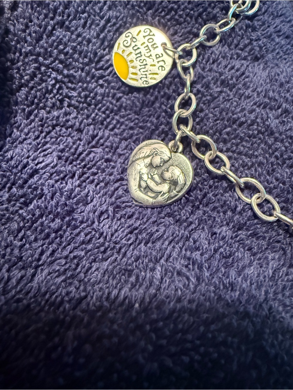 James Avery Charm Bracelet with Mama Charms .925 Sterling Silver Size Medium - Picture 4 of 7
